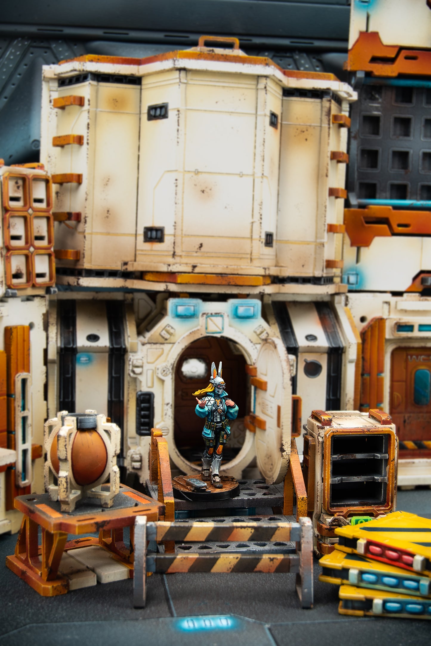 Sacha miniature exiting scifi terrain.